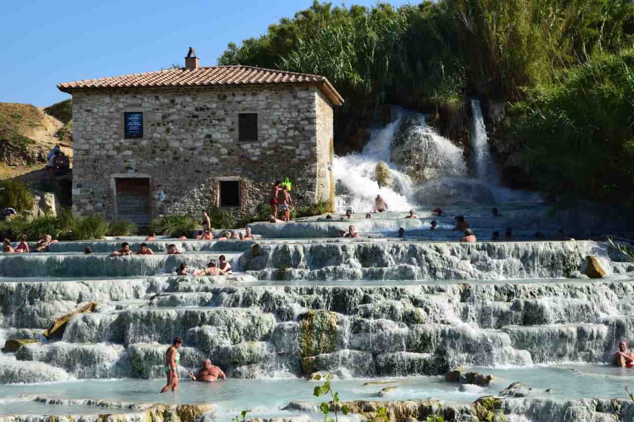 Terme si Saturnia: accessi contingentati anche nelle terme libere terme