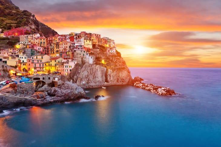 Uno dei posti più romantici del mondo, il borgo di Manarola via amore