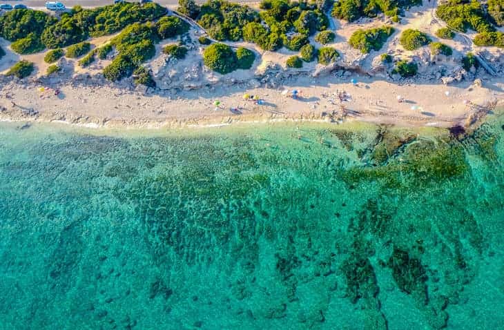 Natura selvaggia a Punto Prosciutto, mare caraibico in Italia Punta Prosciutto in Puglia