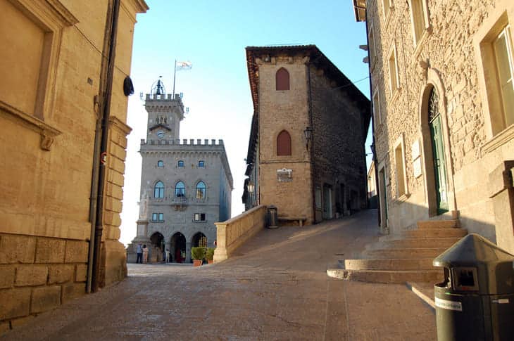 Il voucher vacanza si può acquistare fino al 31 luglio Piazza della Libertà a San Marino
