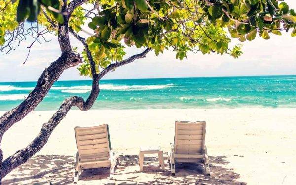 Lavorare alle Bahamas per 10.000 euro al mese