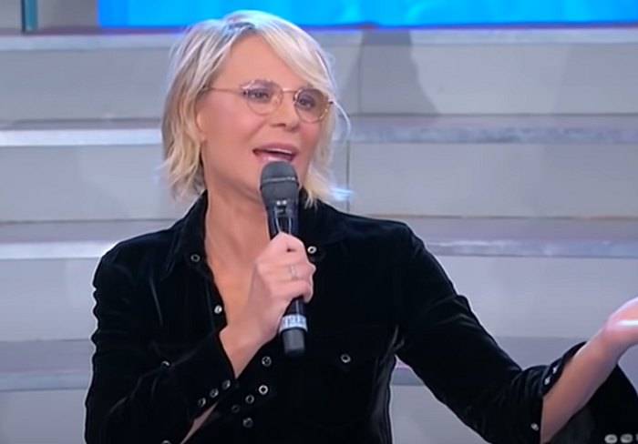 Maria De Filippi si arrabbia con Armando