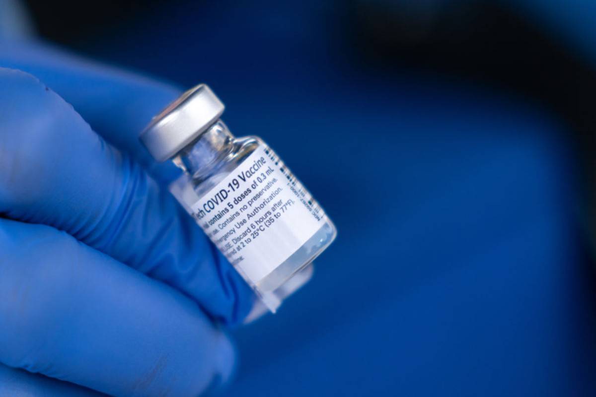 Figliuolo dice no alla seconda dose di vaccino in vacanza