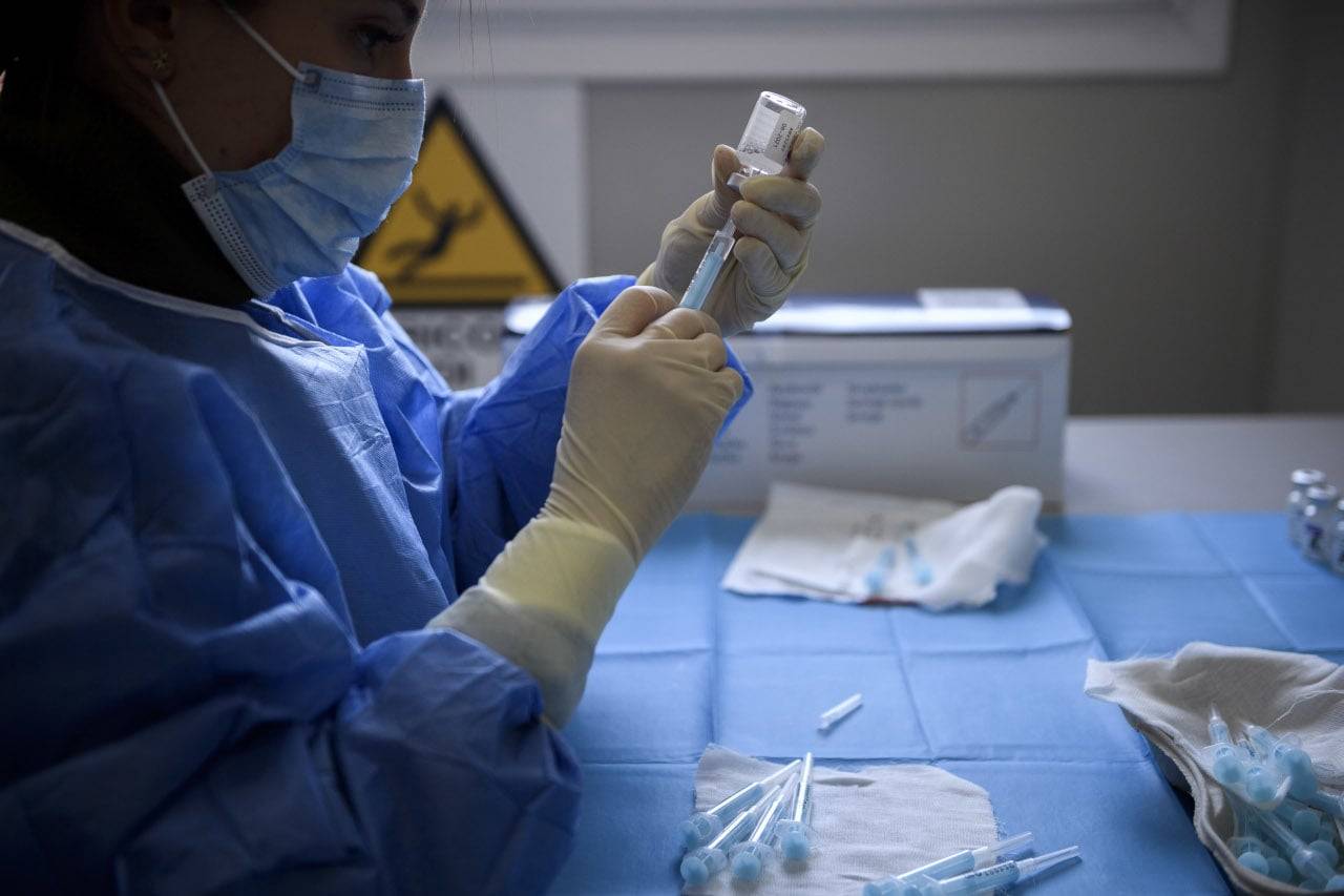 Accelerano le vaccinazioni in Italia: nuove riaperture più vicine? vaccinazioni italia riaperture