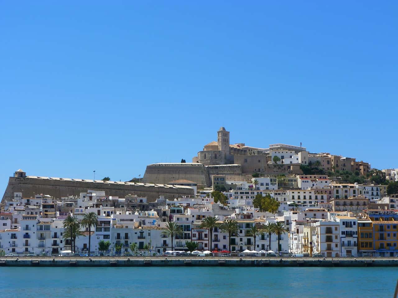 Festa a Ibiza finisce in sparatoria: feriti due italiani festa ibiza sparatoria