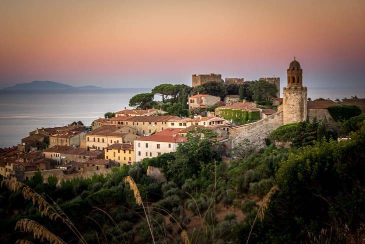 borghi sul mare toscana