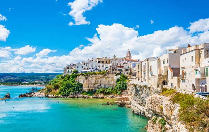 borghi sul mare puglia