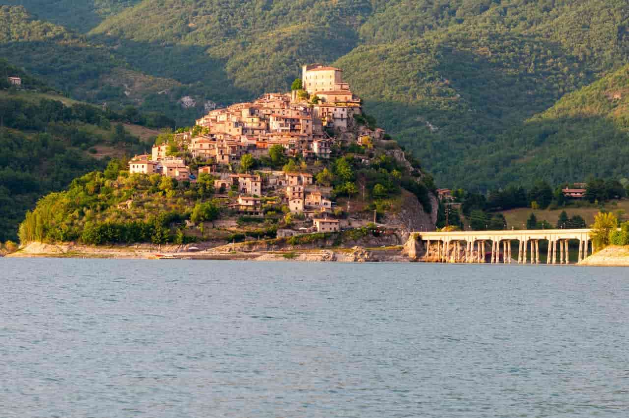 castel tora borgo settembre