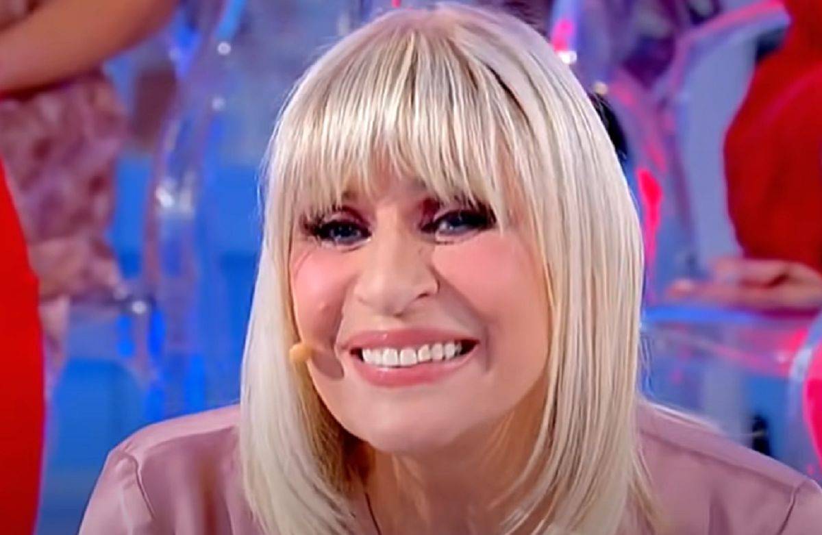 In quale clinica è andata Gemma? Gemma rifatta seno