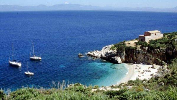 La spiaggia d'Italia dove fare il bagno a ottobre