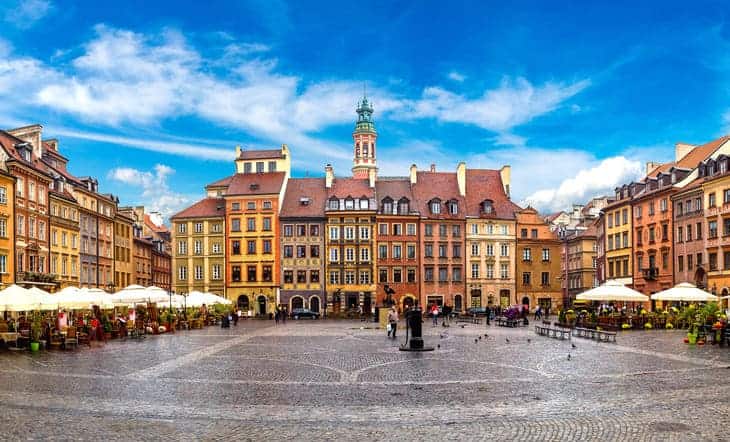 Varsavia offre scenari bellissimi in autunno weekend low cost in europa