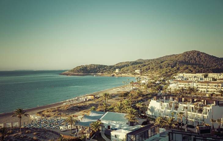 playa d'en bossa ibiza