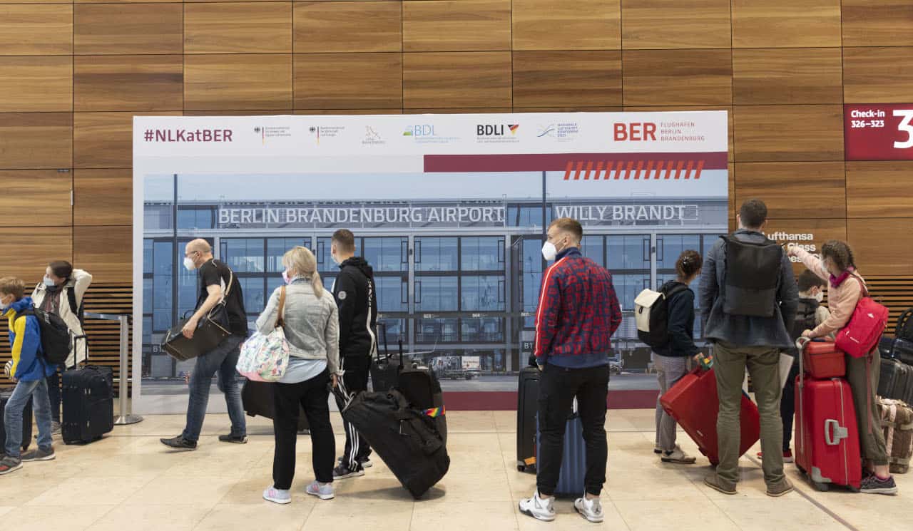 Nuove regole di viaggio in Europa: niente più tamponi, solo Green pass regole viaggio europa tamponi