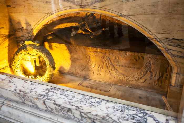 La tomba di Raffaello al Pantheon