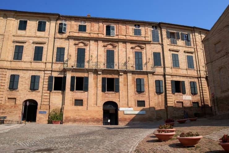 casa leopardi lume candela