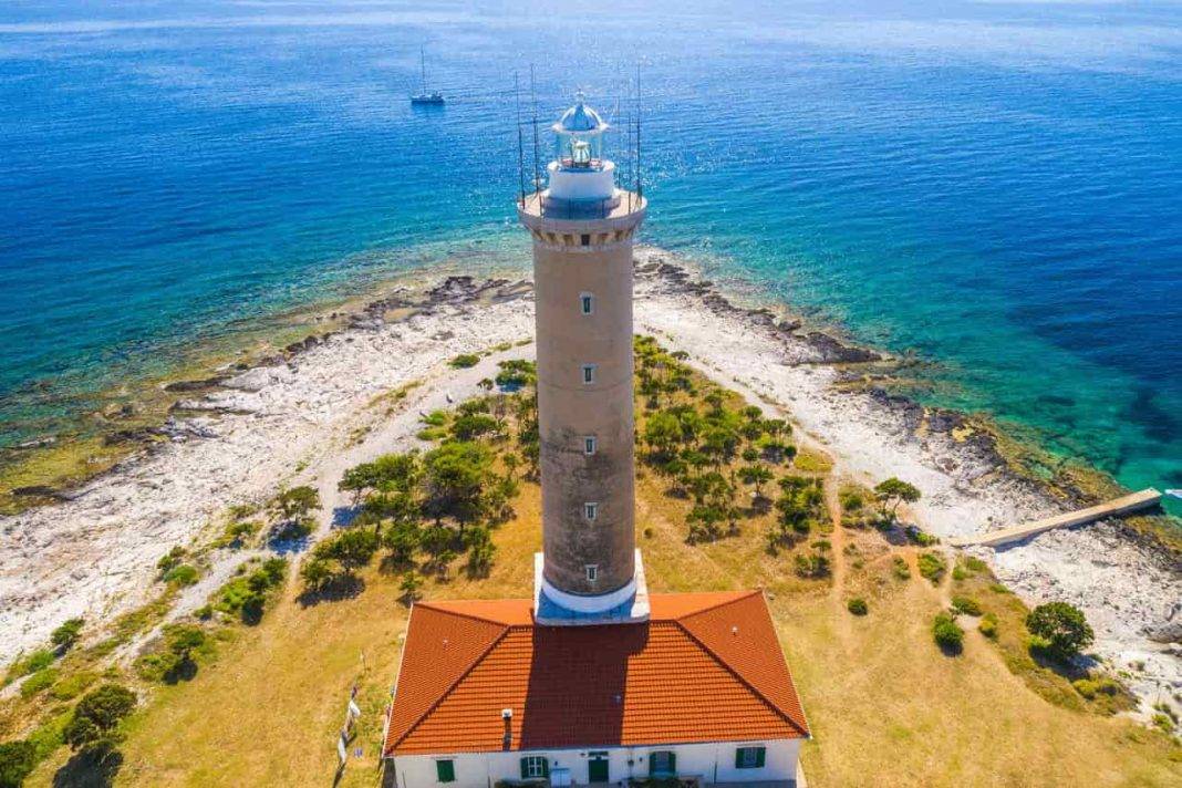 Dormire In Un Faro E Risparmiare Dove Andare E Spendere Solo 20 Euro