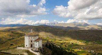 Chiese nella natura, visitarle è un’esperienza incredibile: ecco le migliori