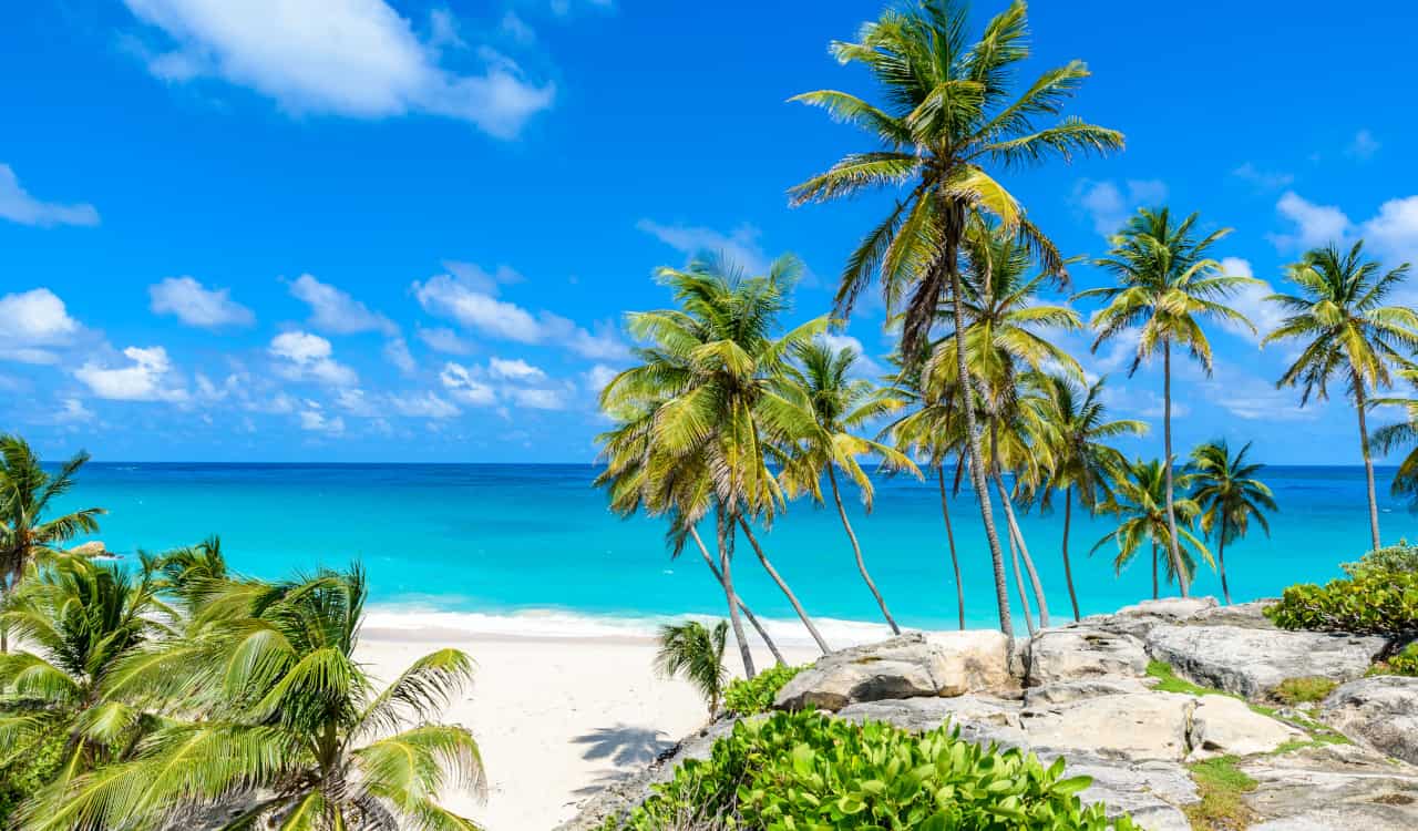 Viaggi alle Barbados: niente più tampone per i turisti vaccinati