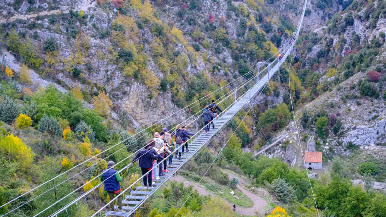 ponte tibetano lungo mondo italia