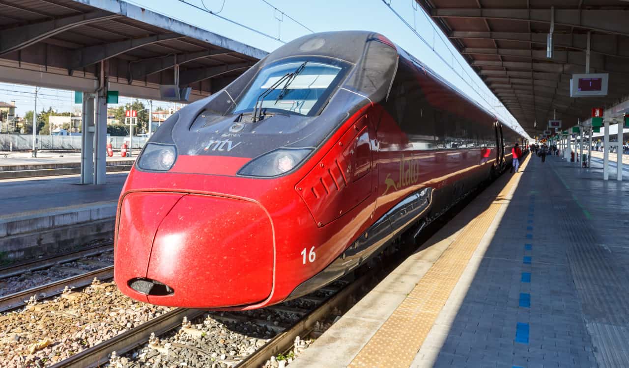 Biglietti del treno alta velocità scontati della metà per andare al mare biglietti treno alta velocità scontati