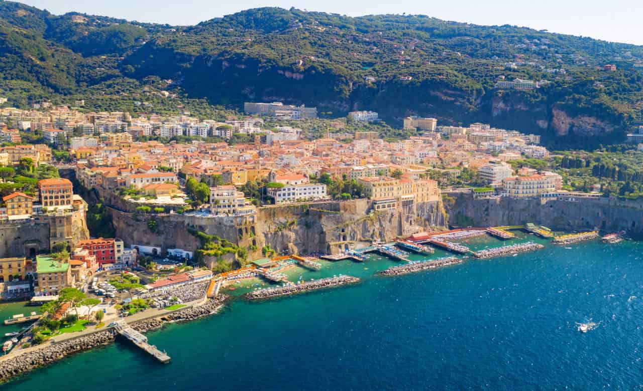 Al mare con treno + autobus: il servizio Freccialink di Trenitalia mare treno autobus freccialink