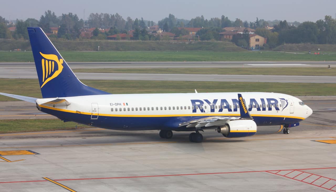 Ryanair a Bologna: tagliate 17 rotte per la stagione invernale ryanair bologna tagliate rotte