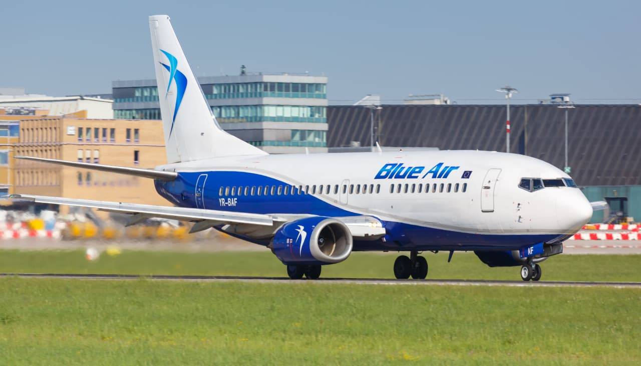 blue air sospende voli