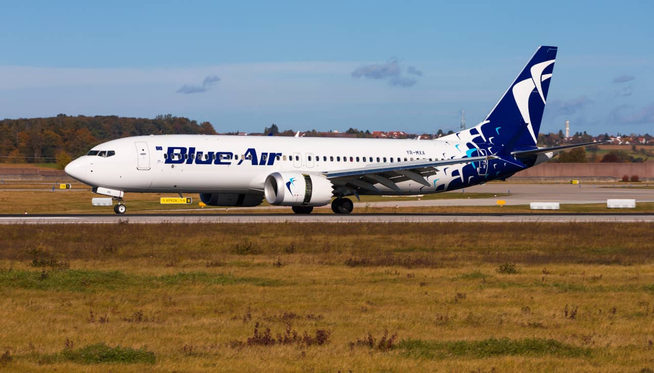 blue air sospensione voli