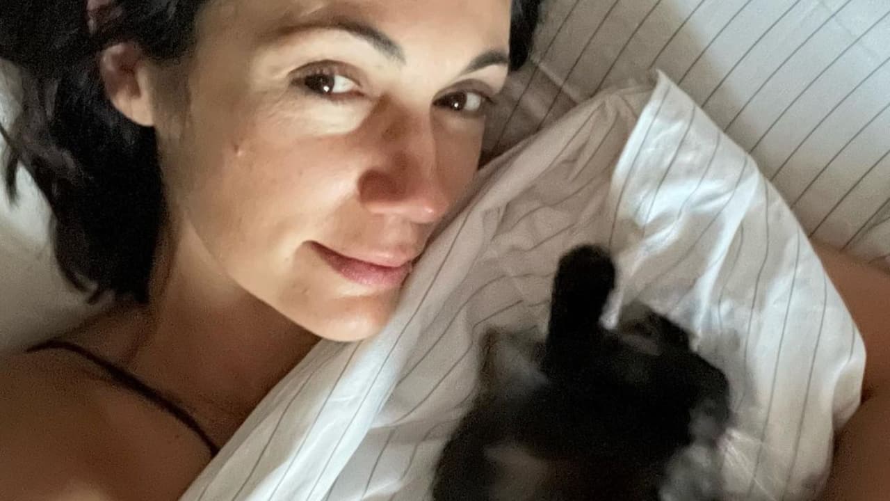 A lezione di viaggi pet friendly da Csaba Dalla Zorza: "Se Minou non c'è non è vacanza" viaggi pet friendly