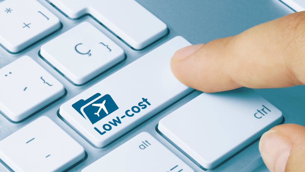 Voli low cost, partono le vendite per l'estate 2023: ecco le primissime  offerte da non perdere