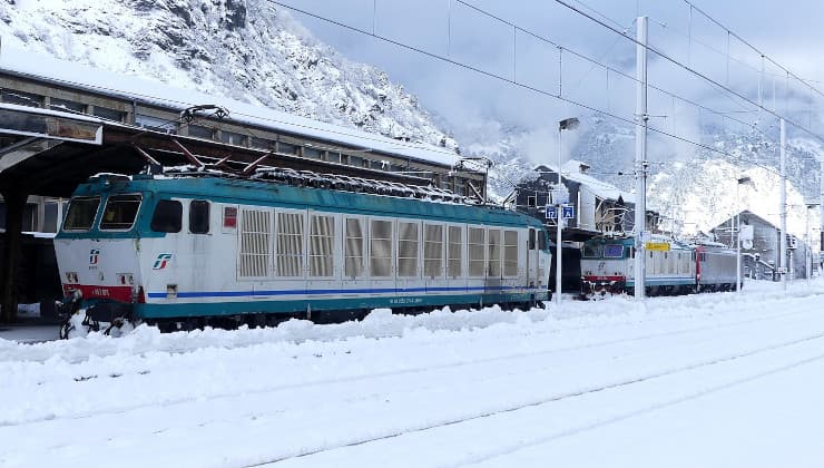 sciare treno località