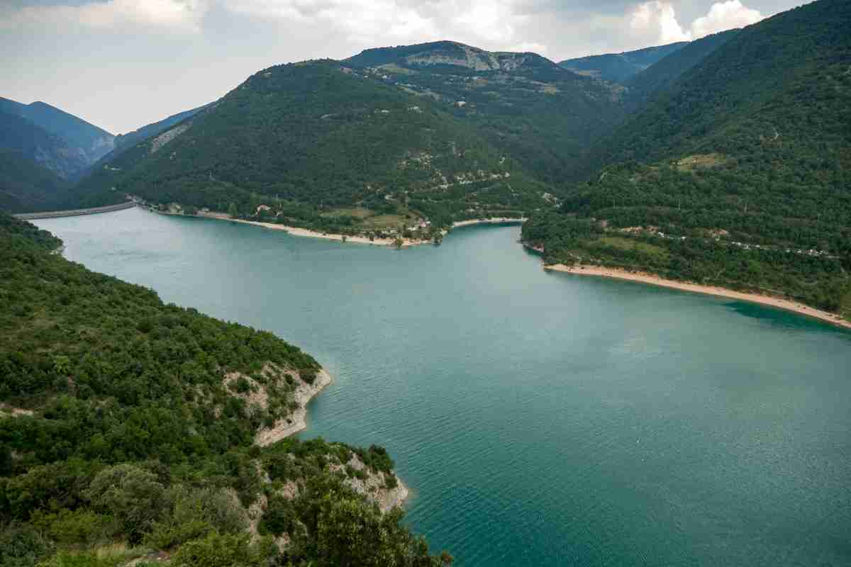 Lago di Vico panorama