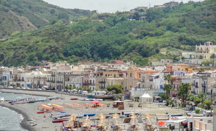 Spiaggia di Canneto a Lipari