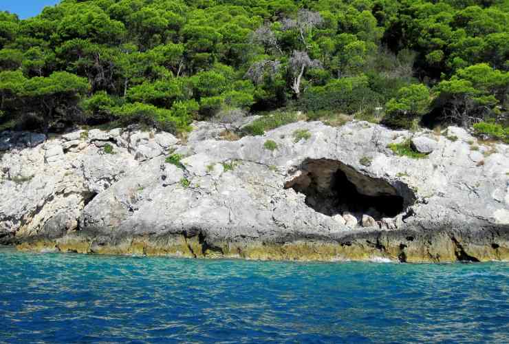 Grotta a San Domino, Isole Tremiti Puglia