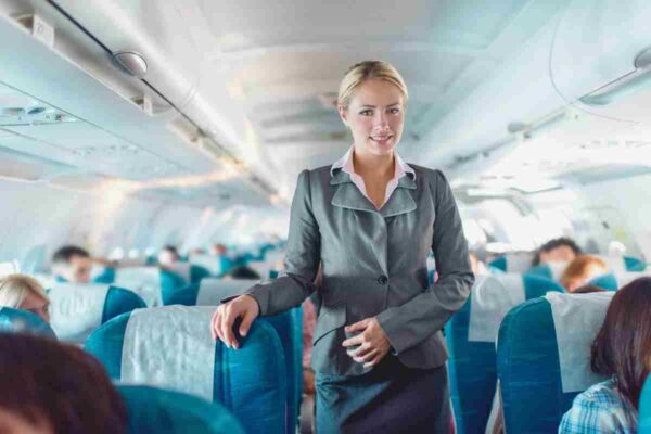 La prima cosa che notano gli assistenti di volo quando i viaggiatori ...