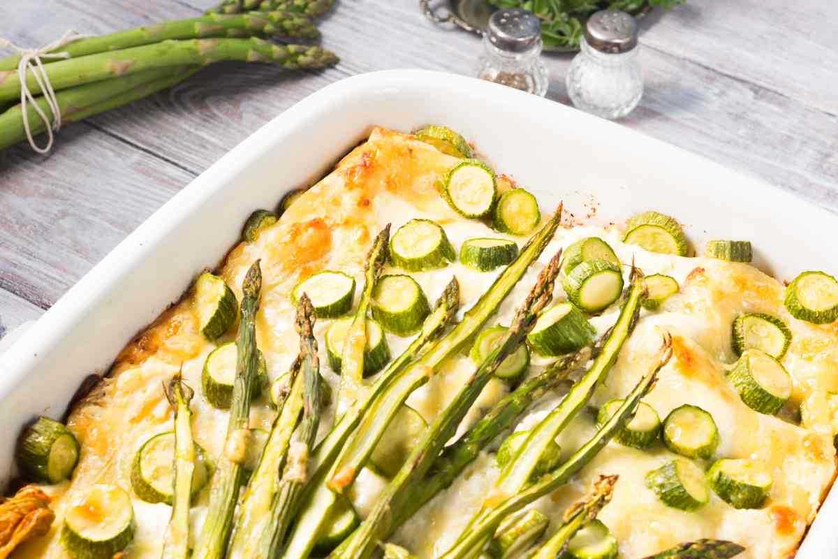 Pirofila con lasagna e asparagi