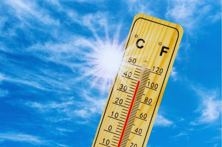Termometro e sole pieno