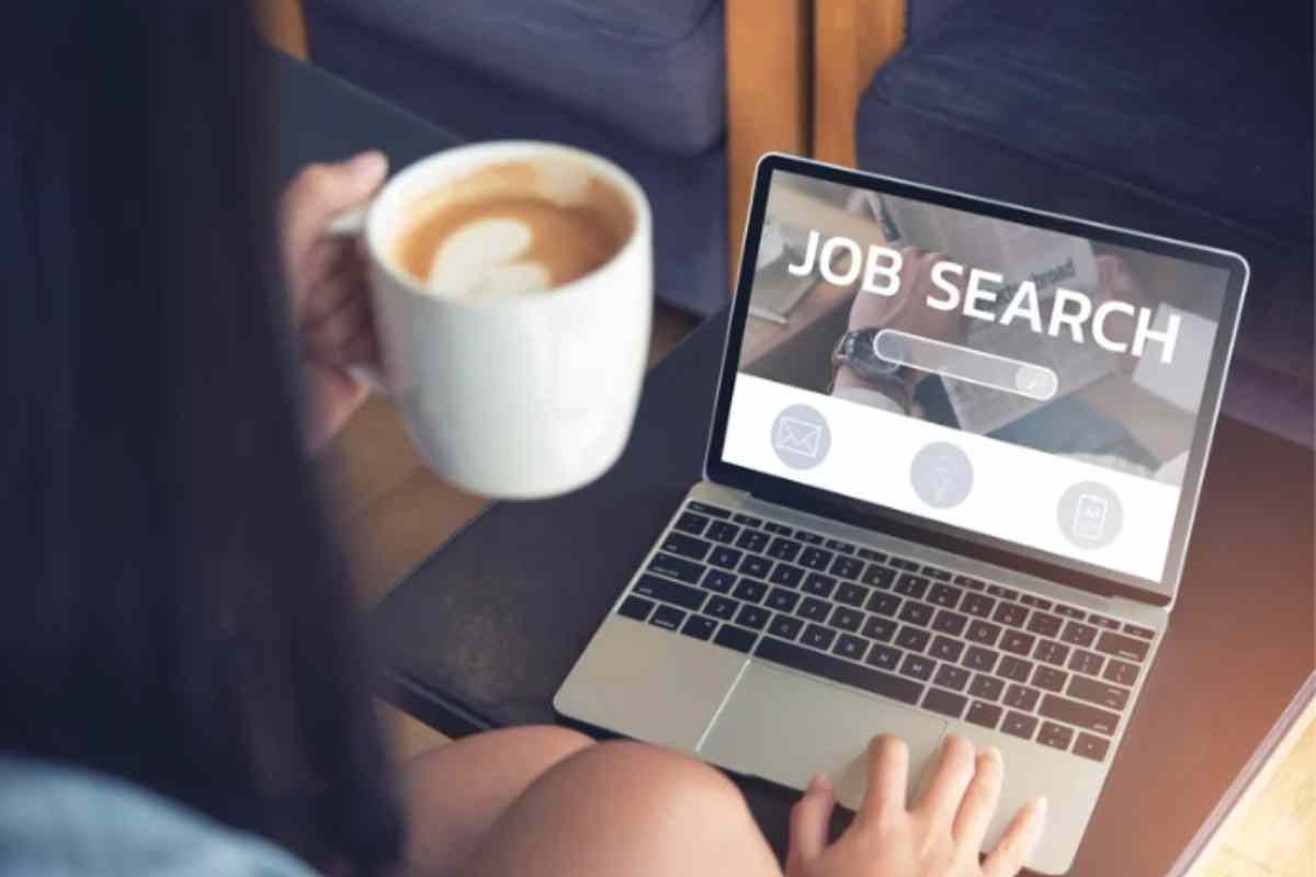donna cerca lavoro