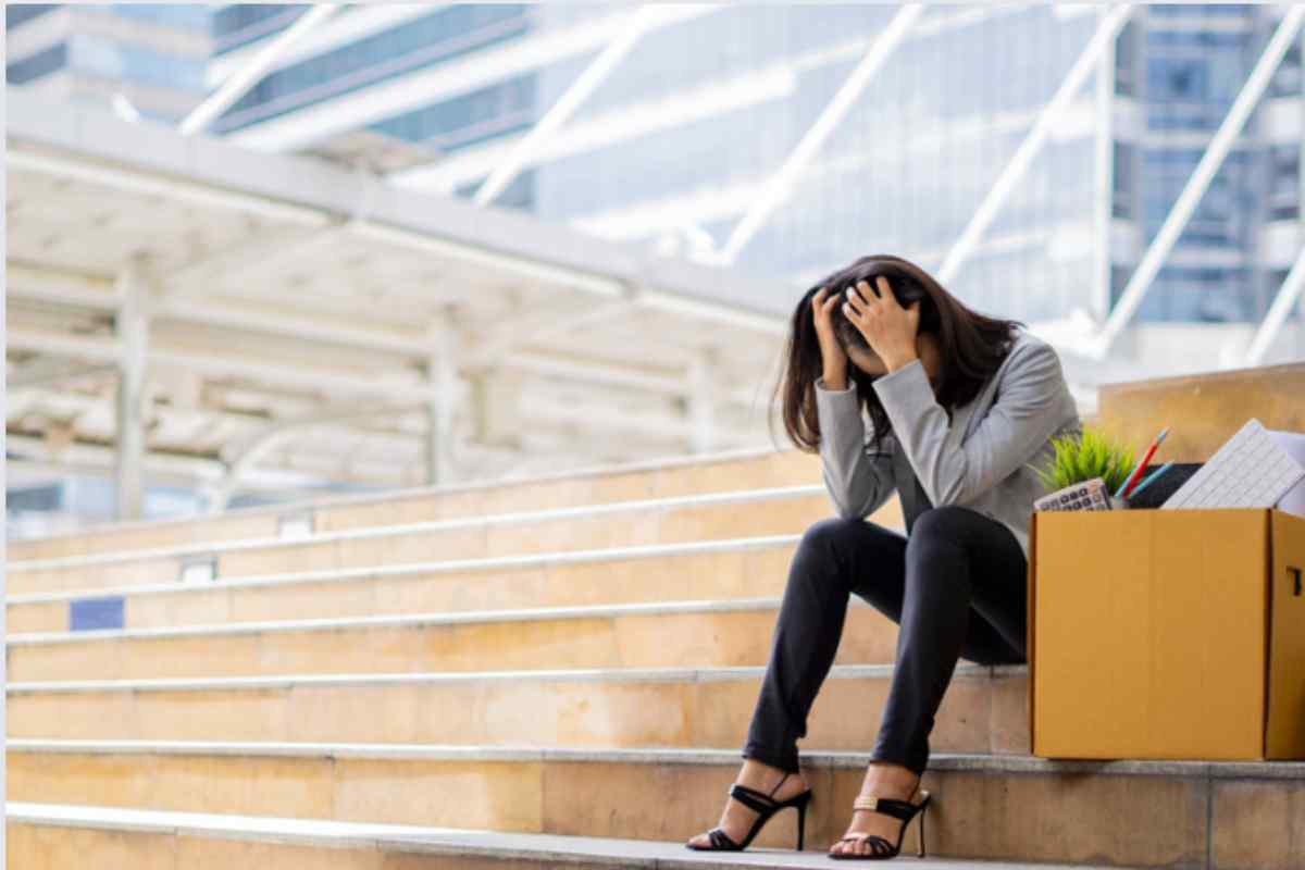 donna perde il lavoro