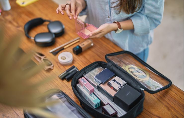 mani oggetti beauty case