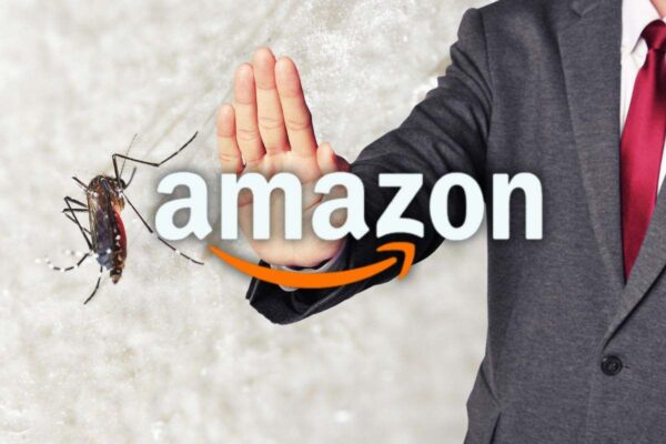 uomo che dice stop alle zanzare e logo amazon