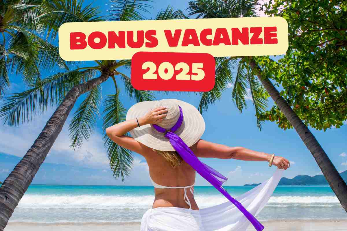 Ragazza in spiaggia e dicitura "bonus vacanze 2025"