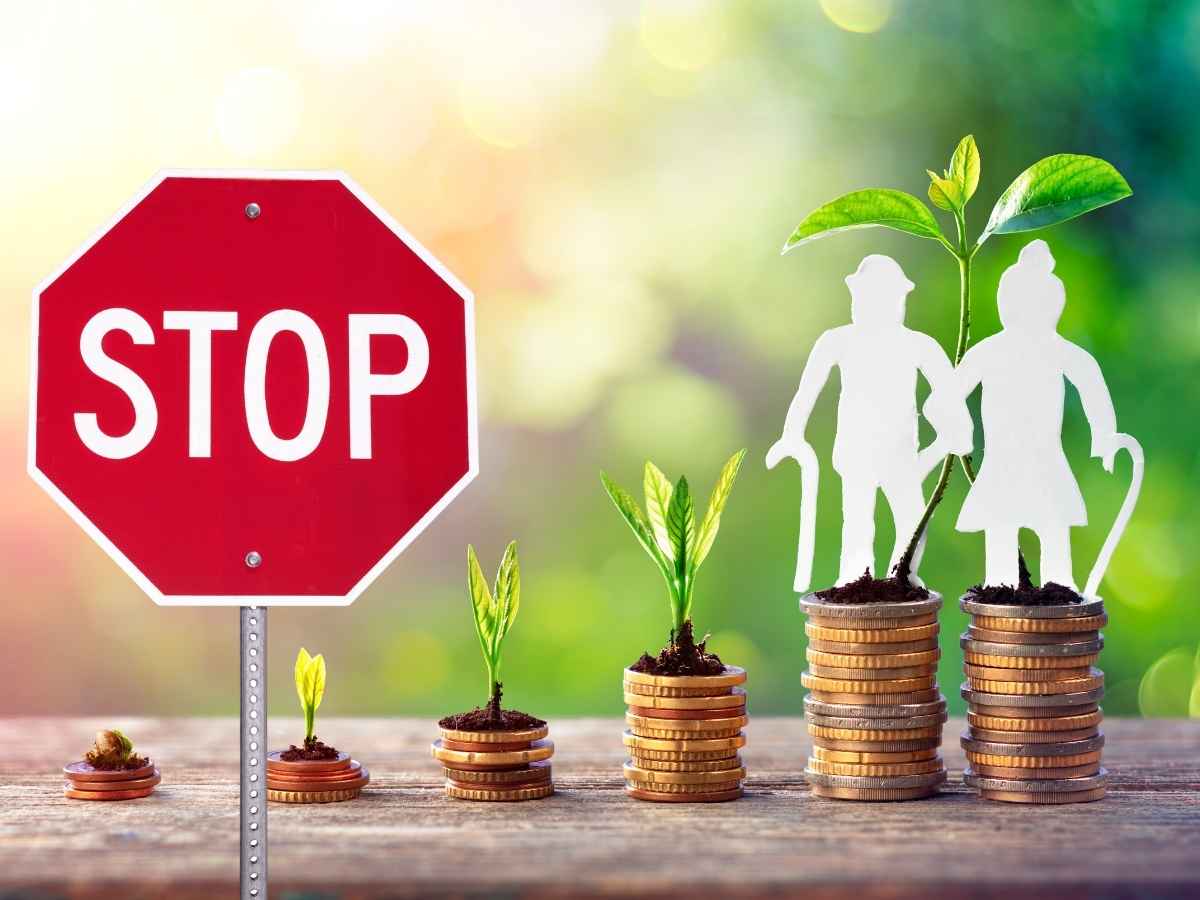 Monete sagome pensionati segnale stop