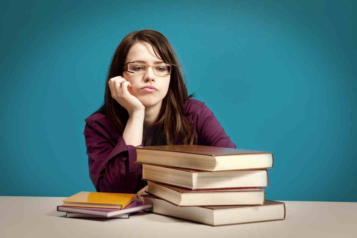Studentessa e libri
