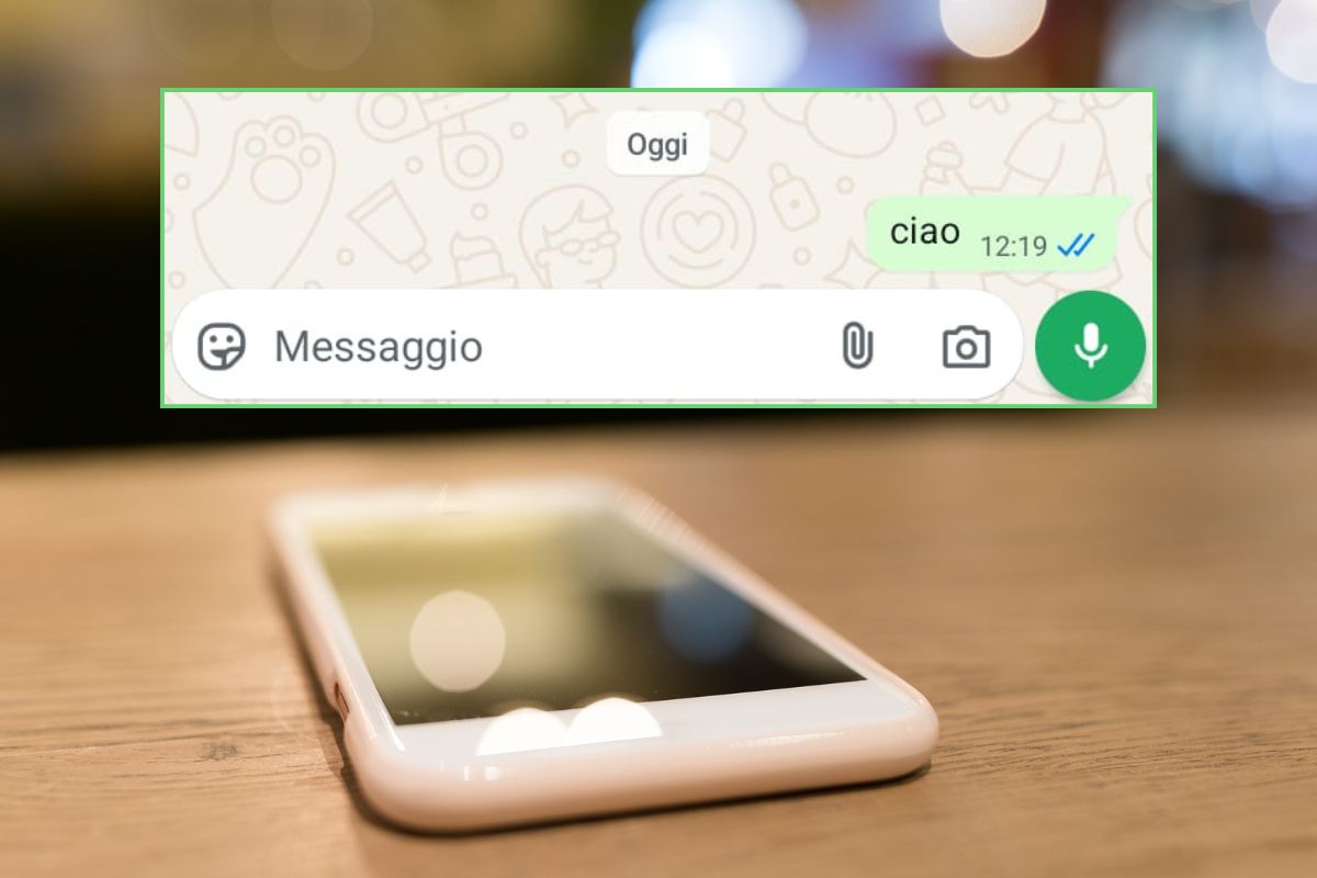 Telefono sul tavolo e screen di un messaggio visualizzato senza risposta