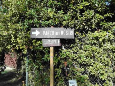 cartello parco dei mostri