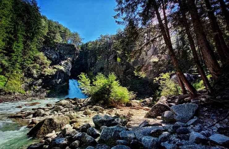 cascate di riva