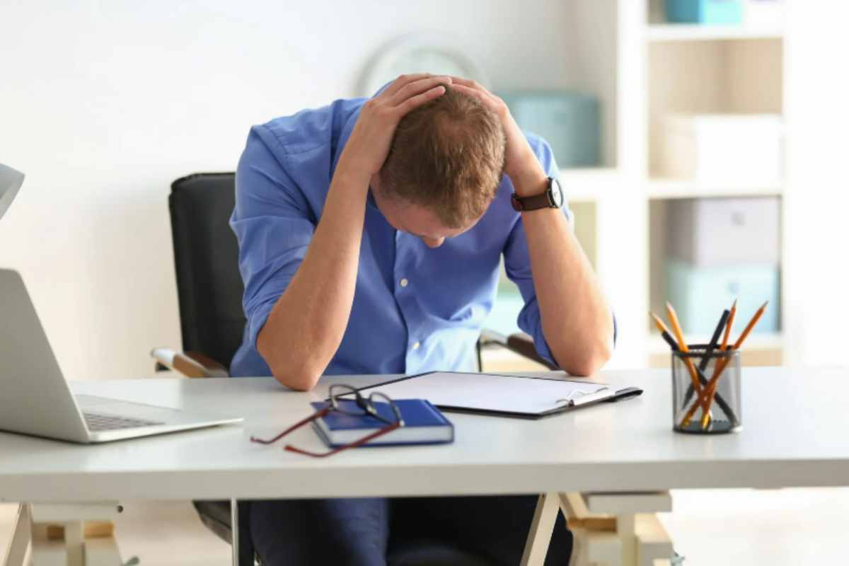 Lavoratore colto da attacco d'ansia