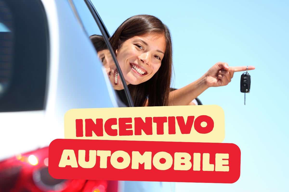 Donna dentro auto con chiavi in mano e scritta "incentivo automobile"