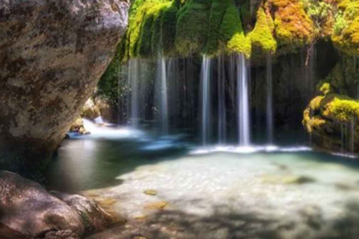 La cascata Capelli di Venere a Casaletto Spartano